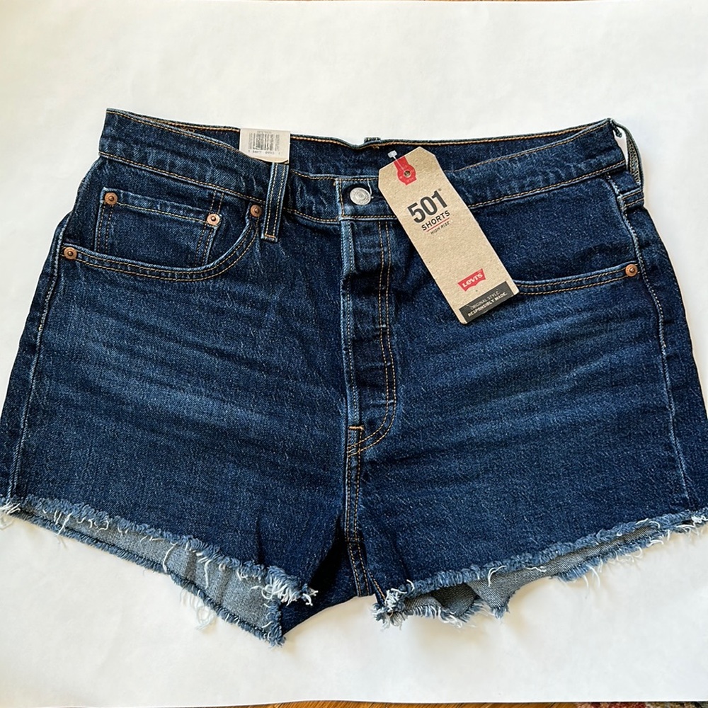 NEW Levi’s 501 high rise button fly cut-off shorts size 32